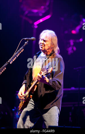 Neil Young auf die Pyramide Bühne, Glastonbury Festival 2009, Somerset, England, Vereinigtes Königreich. Stockfoto