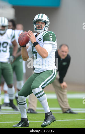 Jacksonville, FL, USA. 9. Dezember 2012. New York Jets quarterback Mark Sanchez (6) vor der NFL-Spiel gegen die Jacksonville Jaguars im EverBank Field am 9. Dezember 2012 in Jacksonville, Florida. ZUMA Press/Scott A. Miller. © Scott A. Miller/ZUMA Draht/Alamy Live-Nachrichten Stockfoto