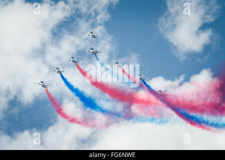 Singapur, 16. Februar 2016: Aerial Display auf der Singapore Airshow 2016. T-50 b Black Eagles Kampfjets von der Republik von Korea Air Stockfoto