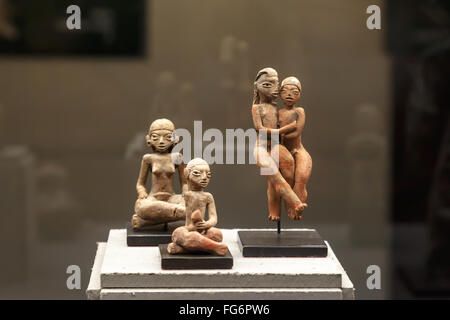 Florenz, Italien - 20. September 2015: Nahaufnahme Detailansicht der kleine basaltischen olmekische Figur in Florenz ausgestellt. Stockfoto