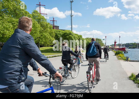 Radfahrer am Vasa-Museum, Galärvarvsvägen, Djurgården, Stockholm, Schweden Stockfoto