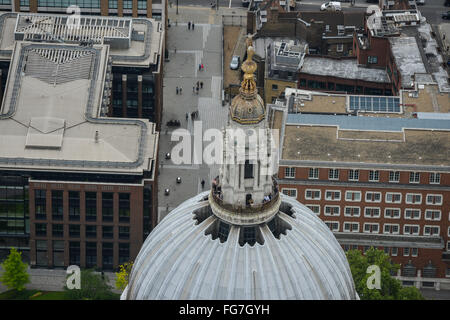 Eine Nahaufnahme der Luftaufnahme von der Spitze der Kuppel der St. Pauls Cathedral, London Stockfoto