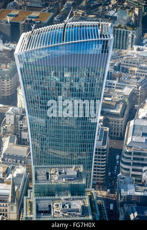 Eine Luftaufnahme von 20 Fenchurch Street, allgemein bekannt als das Walkie Talkie-Gebäude Stockfoto