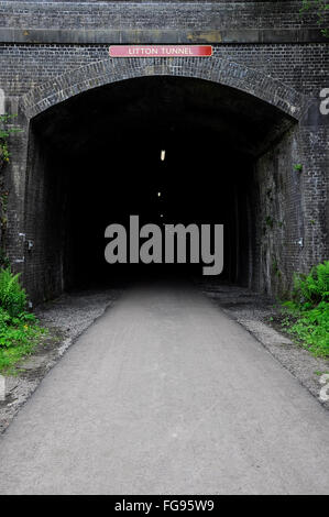 Litton Tunnel auf der Monsal trail in den Peak District, Derbyshire. Stockfoto