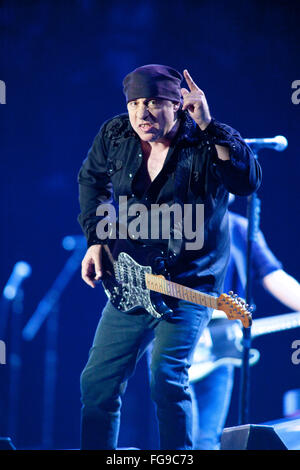 Steven Van Zandt Gitarrist mit Bruce Springsteen und die E street Band, Pyramide Bühne, Glastonbury Festival 2009. Somerset, England, Vereinigtes Königreich. Stockfoto