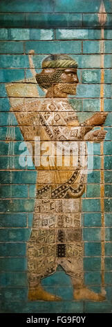 Fries vom Palast in Susa im Iran, c.521-500 v. Chr. zeigt royal Gardist, wahrscheinlich eine "unsterbliche", British Museum, London, UK Stockfoto