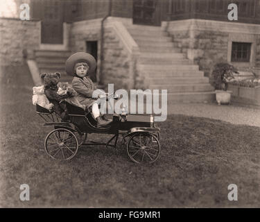 Oldtimer Tretauto im frühen Jahrhundert XX Stockfoto