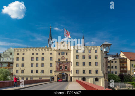 Geographie/Reisen, Bayern, Wasserburg am Inn, Brucktor (Tor), Brücke über den Fluss, Additional-Rights - Clearance-Info - Not-Available Stockfoto