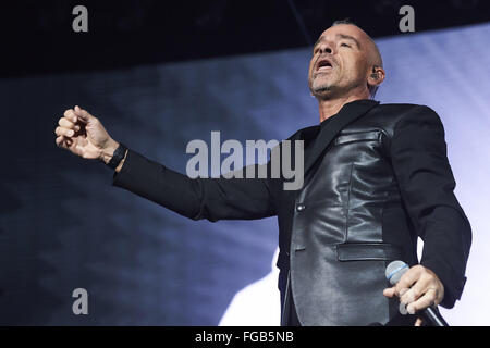 Madrid, Spanien. 18. Februar 2016. Eros Ramazzotti führt im Konzert im Barclaycard Center Palacio de Los Deportes am 18. Februar 2016 in Madrid © Jack Abuin/ZUMA Draht/Alamy Live News Stockfoto