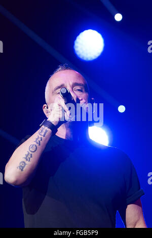 Madrid, Spanien. 18. Februar 2016. Eros Ramazzotti führt im Konzert im Barclaycard Center Palacio de Los Deportes am 18. Februar 2016 in Madrid © Jack Abuin/ZUMA Draht/Alamy Live News Stockfoto