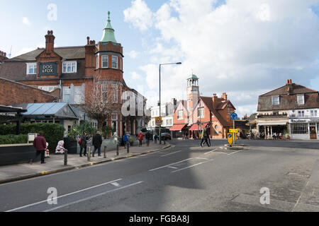 The Dog & Fox Pub in der Wimbledon High Street, Wimbledon Village, London, England, Großbritannien Stockfoto