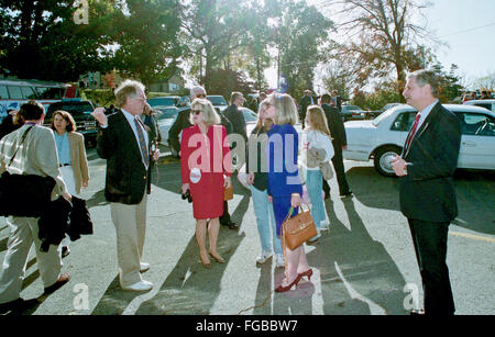 Durham, North Carolina, USA, 26. Oktober 1992 Tipper Gore und Hillary Clintons an ihrem Geburtstag Credit: Mark Reinstein Stockfoto