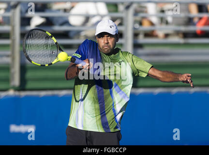 Delray Beach, Florida, USA. 17. Februar 2016. 17. Februar: DELRAY BEACH, FL: Rajeev Ram(USA) in Aktion hier besiegt Illya Marchenko(UKR) 62 57 64 bei den 2016 Delray Beach Open eine Turnier der ATP Masters 250 im Delray Beach Tennis Center in Delray Beach, Florida statt. © Andrew Patron/ZUMA Draht/Alamy Live-Nachrichten Stockfoto