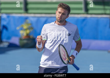 Delray Beach, Florida, USA. 18. Februar 2016. 18. Februar - DELRAY BEACH, FL: Tim Smyczek(USA) in Aktion hier besiegt Donald Young (USA) 16 76(2) 62 bei den 2016 Delray Beach Open eine Turnier der ATP Masters 250 im Delray Beach Tennis Center in Delray Beach, Florida statt. Bildnachweis: Andrew Patron/ZUMA Draht/Alamy Live-Nachrichten Stockfoto