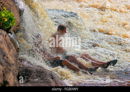 e der schönsten Orte ist Venezuela Canaima Lago und seine Surroundgs. Das Lago ist durch mehrere kleine Wer Stürze gefüttert: Stockfoto