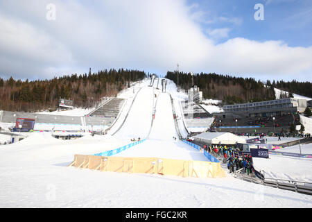 Lillehammer, Norwegen. 18. Februar 2016. Allgemeine Ansicht Skispringen: Mixed-Team beim Lysgardsbakkene Ski springen Arena während der Lillehammer 2016 Olympischen Jugend-Winterspiele in Lillehammer, Norwegen. © Shingo Ito/AFLO SPORT/Alamy Live-Nachrichten Stockfoto