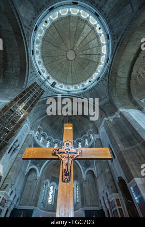 unvollendete innere Saint Sava Kirche in Vracar Plateau, Belgrad, Serbien - eines der größten orthodoxen Kirchen der Welt Stockfoto