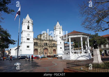 Catedral Metropolitana.Kathedrale in Casco viejo Plaza de la independencia in Panamá City.aka Plaza Mayor. Stockfoto