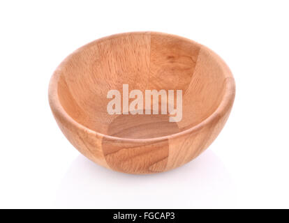 Runde Holzschale auf weißem Hintergrund Stockfoto