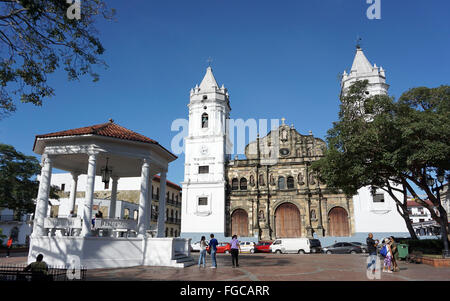 Catedral Metropolitana.Kathedrale in Casco viejo Plaza de la independencia in Panamá City.aka Plaza Mayor. Stockfoto