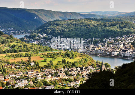 Die Krümmung des Flusses Rhein, Panoramablick über die Schlucht nahe der Stadt Boppard, Oberes Mittelrheintal, Deutschland Stockfoto