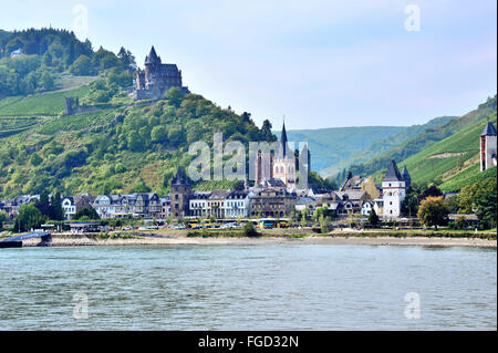 Stadt Bacharach im Mittelrheintal und Burg Stahleck, Oberes Mittelrheintal, Deutschland Stockfoto