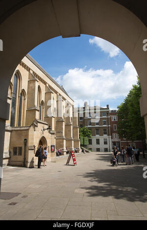 Temple Church, einer der wichtigsten rechtlichen Bezirke von der City of London und bemerkenswert für englisches Recht, London, England, UK Stockfoto
