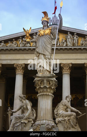 Das historische Gebäude des österreichischen Parlaments in Wien Stockfoto