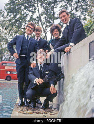 Waben-UK-pop-Gruppe im Jahr 1964 mit Honey Lantree Stockfoto