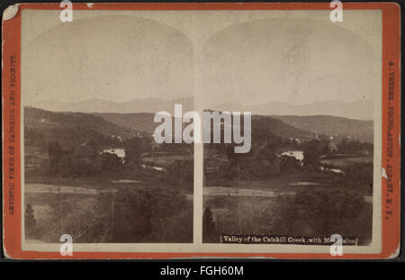 Tal des Baches Catskill, mit Bergen von Aaron Veeder Stockfoto