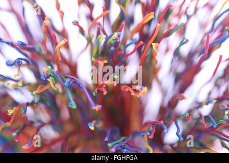 Reihe von bunten Kupferkabel unscharfe abstrakte Technologie Stockfoto