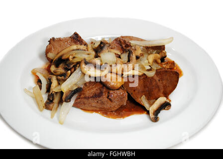 Saftige Leber serviert mit Zwiebeln und Champignons Stockfoto