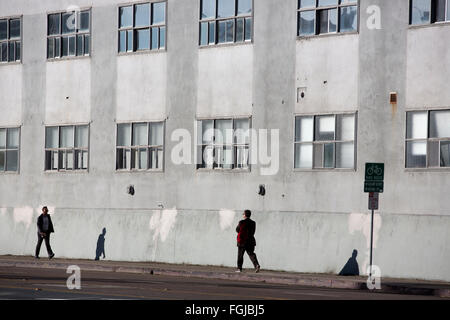 Menschen auf dem Bürgersteig, San Diego, Kalifornien, USA Stockfoto