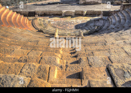 Römisches Theater von Medellin, Spanien. Hohen Blick von Tribüne, Bühne Stockfoto