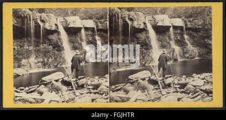 Ein Foto von E. & H.T. Anthony, das den Bastion Fall in Kauterskill Glen, nahe dem Laurel House, zeigt und einen malerischen Wasserfall in den Catskills festnimmt. Stockfoto