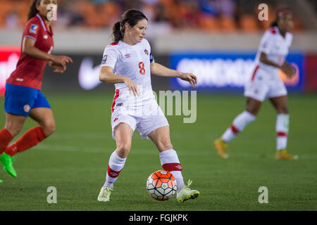 Houston, TX, USA. 19. Februar 2016. Kanada-Mittelfeldspieler Diana Matheson (8) steuert den Ball während eine Olympia-Qualifikation CONCACAF Fußball Halbfinalspiel zwischen Deutschland und Costa Rica BBVA Compass Stadium in Houston, Texas. Trask Smith/CSM/Alamy Live-Nachrichten Stockfoto