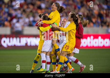 Houston, TX, USA. 19. Februar 2016. Team Kanada feiert einen Sieg nach ein Halbfinale Olympia-Qualifikation CONCACAF Fußball-Spiel zwischen Kanada und Costa Rica BBVA Compass Stadium in Houston, Texas. Trask Smith/CSM/Alamy Live-Nachrichten Stockfoto