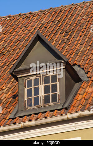 Dachfenster in der Altstadt, Tallinn, Estland Stockfoto