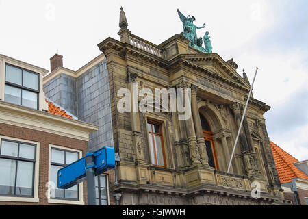 Fassade des Teylers Museum der Naturgeschichte, Kunst und Wissenschaft in Haarlem, Niederlande Stockfoto