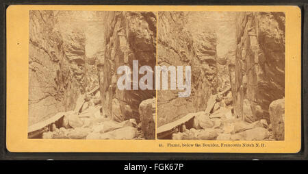 Flume, unterhalb der Boulder, Franconia Notch, N.H, Gebrüder Kilburn Stockfoto