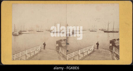 Dieses historische Foto zeigt einen Blick auf den Hudson River vom Hoboken Ferry Boat, Teil der Robert N. Dennis Collection mit stereoskopischen Ansichten, und bietet eine Vintage-Perspektive auf New Yorks berühmte Flusslandschaft. Stockfoto