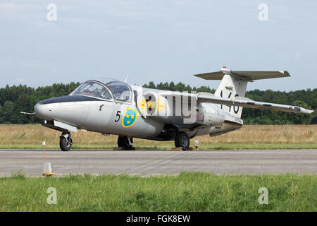 Ehemalige schwedische Luftwaffe Saab 105 Trainer Jet auf dem Display an der niederländischen Luftwaffe Open Day Stockfoto