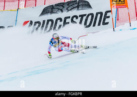 Chamonix, Frankreich. 20. Februar 2016. Beat FEUZ Schweiz Ski auf Podium auf dem 3. Platz. Der Audi FIS World Cup 9. Herrenabfahrt fand in Chamonix Frankreich mit einer "Jour Blanc" (grauer Himmel und diffusem Licht) und einige leichte Schnee. Das Podium war - 1-PARIS Dominik (ITA) 1:58.38 2 - Steven NYMAN (USA) 1:58.73 3 - Beat FEUZ (SUI) 1:58.77 AUDI FIS SKI WORLD CUP 2015/16 Credit: Genyphyr Novak/Alamy Live News Stockfoto