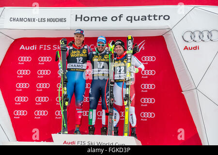 Chamonix, Frankreich. 20. Februar 2016. L, R - Steven NYMAN, Dominik PARIS und Beat FEUZ. Der Audi FIS World Cup 9. Herrenabfahrt fand in Chamonix Frankreich mit einer "Jour Blanc" (grauer Himmel und diffusem Licht) und einige leichte Schnee. Das Podium war - 1-PARIS Dominik (ITA) 1:58.38 2 - Steven NYMAN (USA) 1:58.73 3 - Beat FEUZ (SUI) 1:58.77 AUDI FIS SKI WORLD CUP 2015/16 Credit: Genyphyr Novak/Alamy Live News Stockfoto