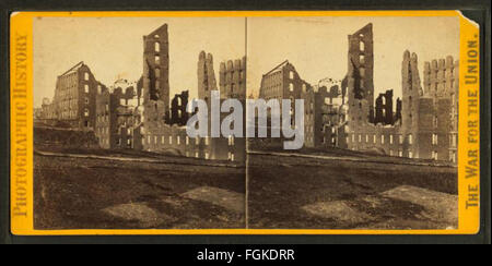 Ein Foto von Alexander Gardner, das die Ruinen der Gallego Mehl Mills im verbrannten Viertel Richmond, Virginia, zeigt. Das Bild zeigt die Folgen eines Brandes. Stockfoto