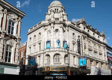 The Curious Incident of the Dog am Gielgud Theatre in Theatern auf der Londoner Shaftesbury Avenue, Soho, UK Stockfoto