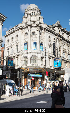 The Curious Incident of the Dog am Gielgud Theatre in Theatern auf der Londoner Shaftesbury Avenue, Soho, UK Stockfoto