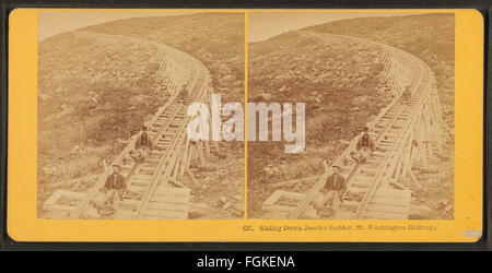 Auf diesem Foto von Kilburn Brothers ist das Erlebnis festgehalten, wie man mit der Mount Washington Railway, die für ihre steile Steigung bekannt ist, Jacob's Leiter hinunterrutscht. Stockfoto