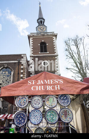 Turm und der Turm der St. James Church, Jermyn Street, Piccadilly, London, UK. Stockfoto