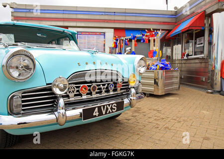 1961 Ford Zodiac Auto am Strand in Great Yarmouth Norfolk England Stockfoto